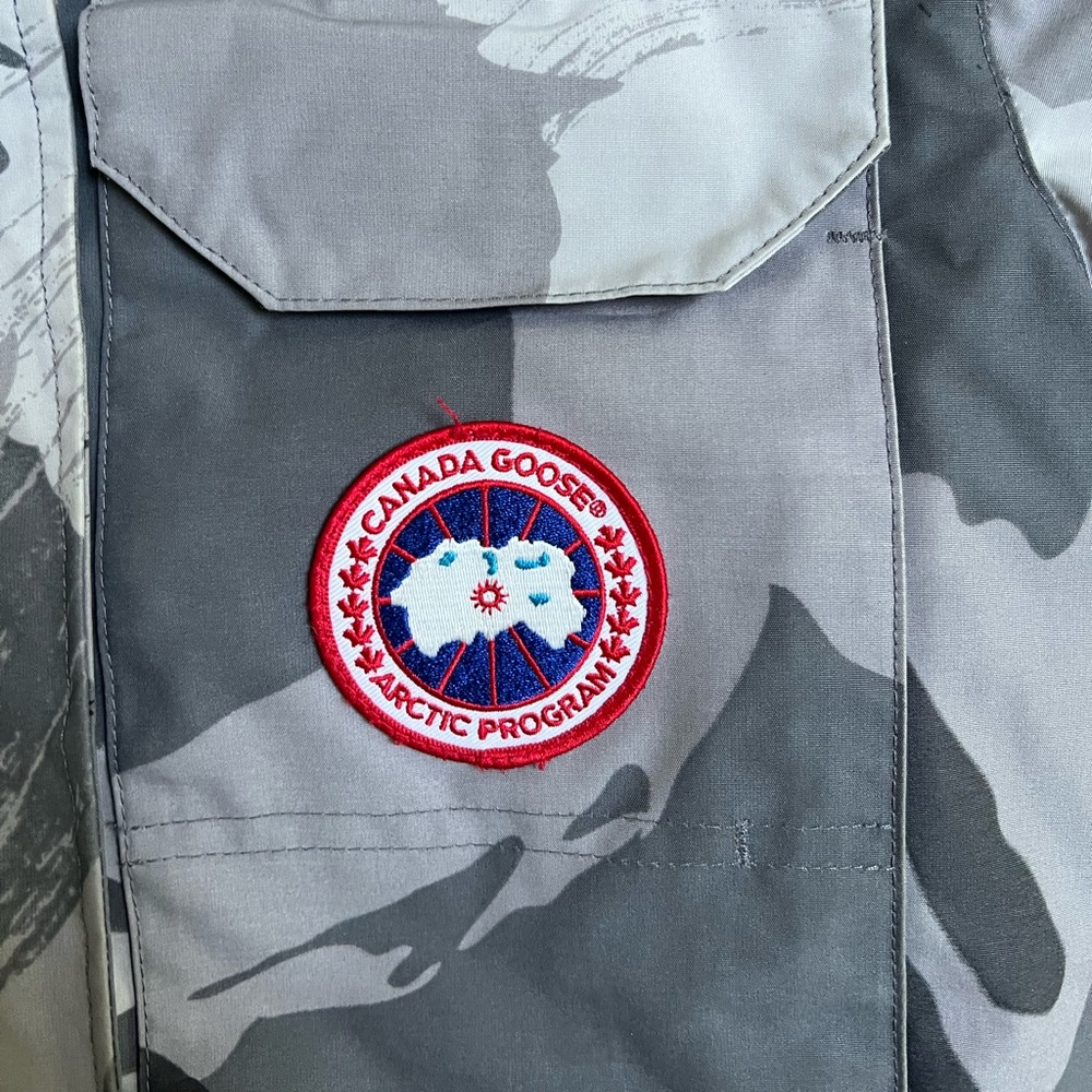 Canada Goose Gray & Black Camouflage Parka with Fur Trim Hood - Picture 14 of 16